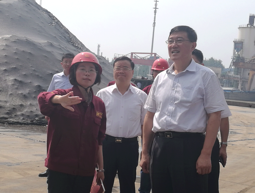 市委書記姚曉東來公司視察