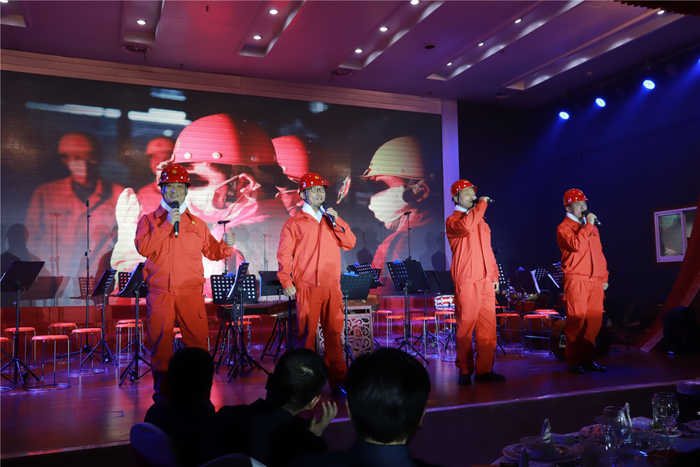 砥礪前行  再譜華章  淮鋼隆重召開建廠五十周年慶祝大會(huì)