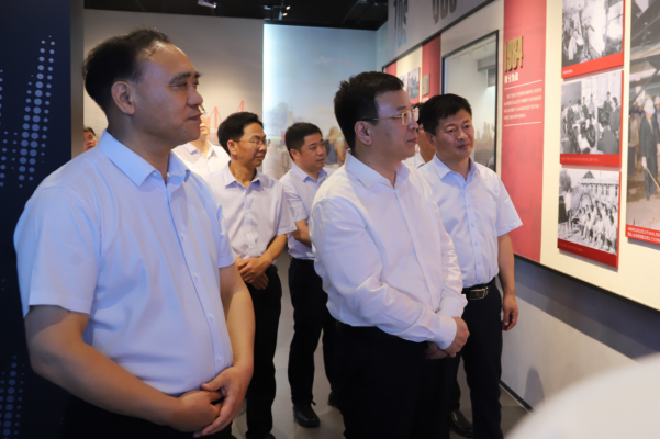 市委常委、市紀(jì)委書記、市監(jiān)委主任岳嶺來淮鋼調(diào)研指導(dǎo)